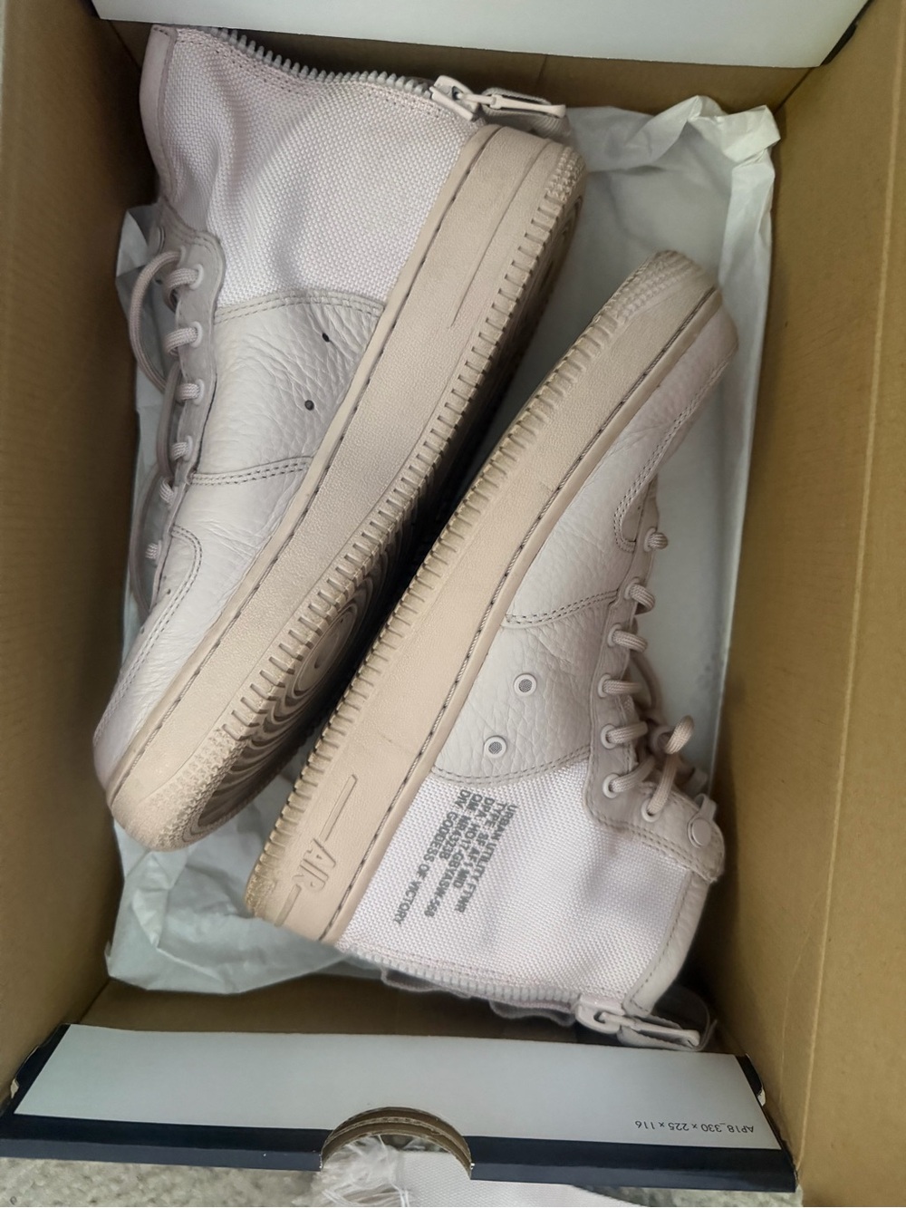 Nike Black & White Shoe Box Label